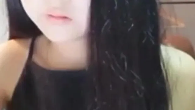 这个小萝莉也太可爱了太想舔这一字马姿势了