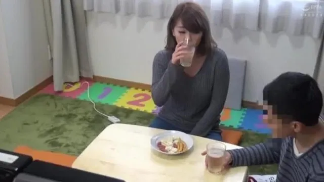 Trouxe para casa minha amiga dona de casa do mesmo apartamento e transei forte 2
