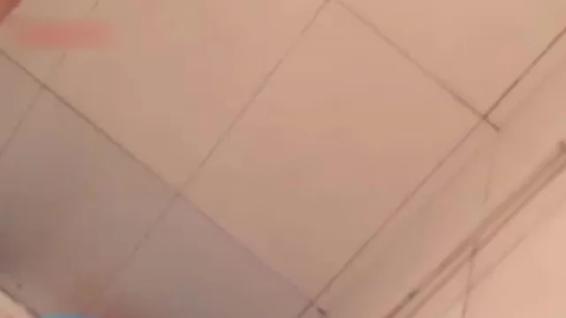 (免费) 百度云泄密流出视图貌似个游戏主播和同居中年大叔自拍