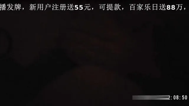 もう少し深く、もっと激しくしてください。ファストフードの男は深夜の路面店でセクシーな女の子を探しています。