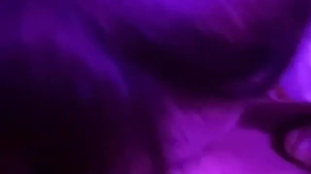 风情万种的极品豪乳91女神『涵菱』～穿着各式服装与男友啪啪自拍片！