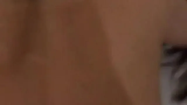 细腰美臀小护士脸蛋清纯可爱，在床上骚浪得像是另一人~