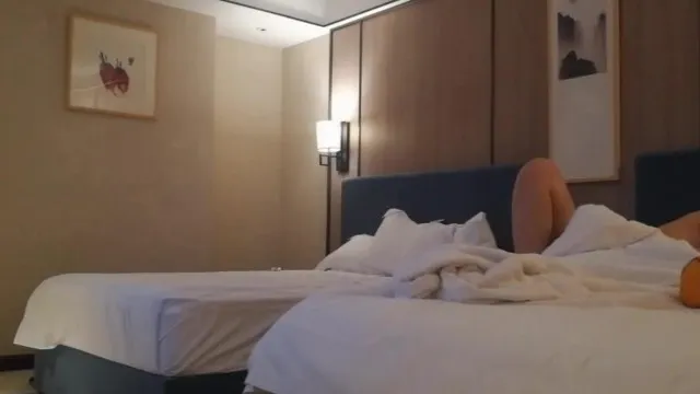 王哥 在健身房认识的白嫩小姐姐，一言不合就打炮！