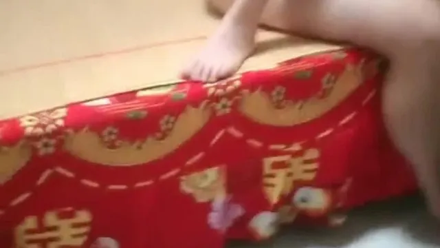 《勾搭约炮记》直播兄弟与口活好的正妹亲表妹乱伦! 激战、浪叫全都录!
