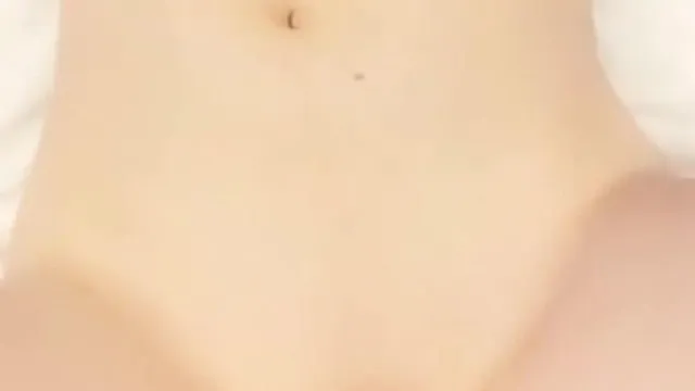 《巨乳小婊婊》00后白嫩小妹子和刺青哥啪啪狂操2天，屋子内留下的都是爱爱的痕迹~