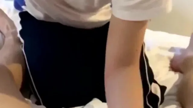 A primeira sessão privada da linda garota da celebridade da Internet Ryoko Mumu vazou ~ Sexo oral apaixonado no ônibus e no ônibus!