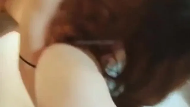 2对年轻小情侣相约酒店4P激战，你的女友也是我的女友~