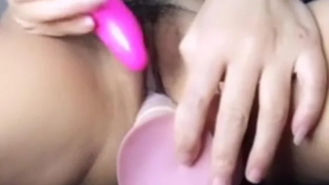 极品美女主播现场直播假机吧道具插逼自慰大秀 对白淫蕩