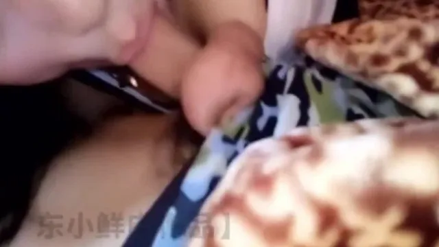 Секс в WeChat Guangdong Xiaoxianrou с девушкой в ​​черных чулках и мокрыми волосами в баре, полная версия HD