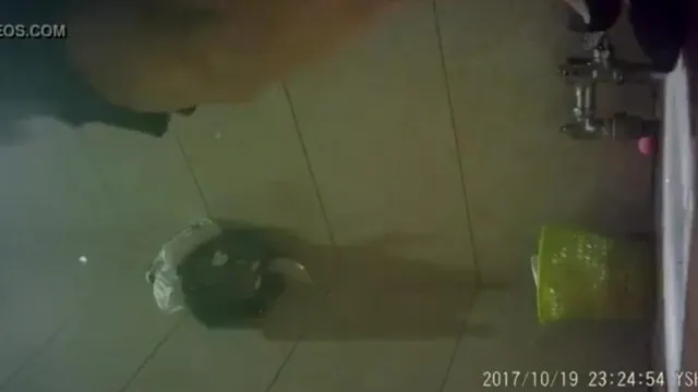 国内某酒店会所KTV内女厕偷拍偷窥集10