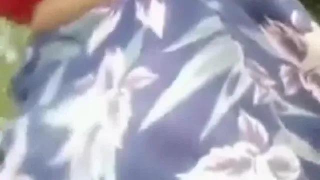 “太深了哎呦我操促进去了”对白搞笑淫荡各种粗口大奶子女主播约个屌丝野战还说才知道BB尿尿是有个小眼儿