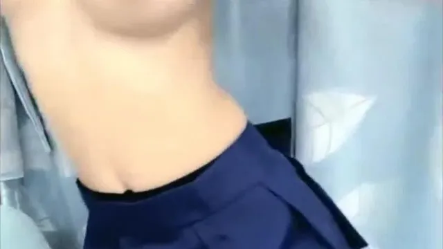 是你的蜜桃清纯可爱小萝莉制服诱惑性感骚舞露奶发骚