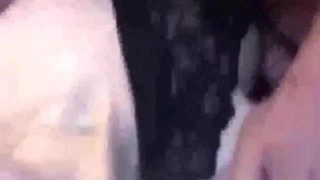 姐姐你不要乱动!!这样我插不准!!
