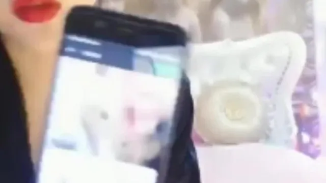 [中文主播外流]极品美女主播GF红酒完美身材一对好奶多套内衣秀