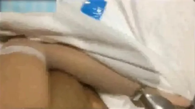 91 mestre QXS fica com uma modelo feminina pós-90 por um preço alto e trabalha meio período em uma plataforma A âncora feminina é uma coelhinha sexy com uma bunda grande, batendo e gemendo. para transar com ela com mais força.