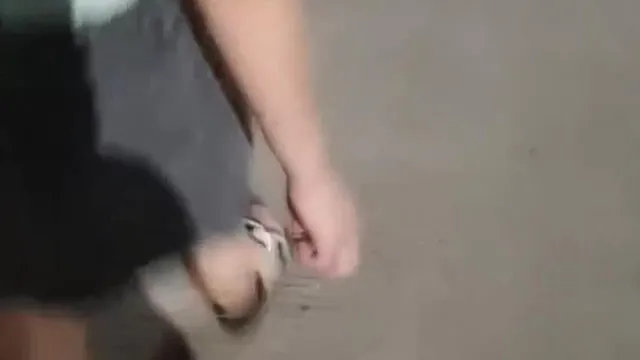 Conduciendo al aire libre a medianoche para echar un apasionado polvo en el campo con una sexy joven china-coreana