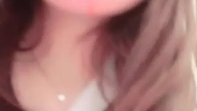 [中文主播外流]今晚没局~一个人待在宿舍床上玩弄自己的小穴