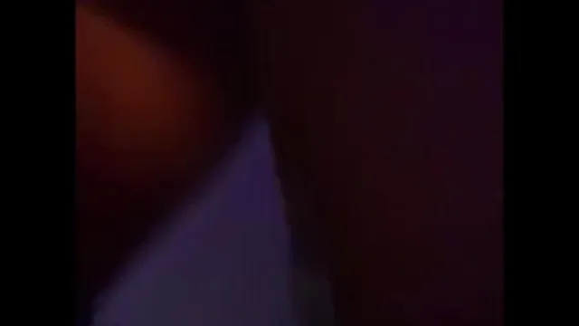 有钱的大爷酒店与有着魔鬼身材的极品外围女啪啪啪露脸