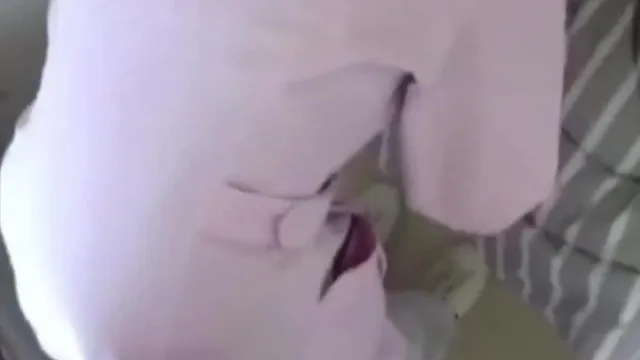 [短视频区] 这个上传时间编辑好久 剪掉不少 虽然鸡巴没硬 但是刺激 今天看到粉衣女护士尿尿 没有带手机 但是看到她的逼逼 喷水啦 下次还拍 红心点亮 评论走起……