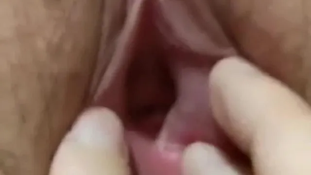 [Zone vidéo courte] Regardez de plus près la chatte de ma copine