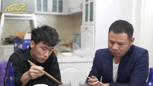 Дядя и племянница Jingdong Media