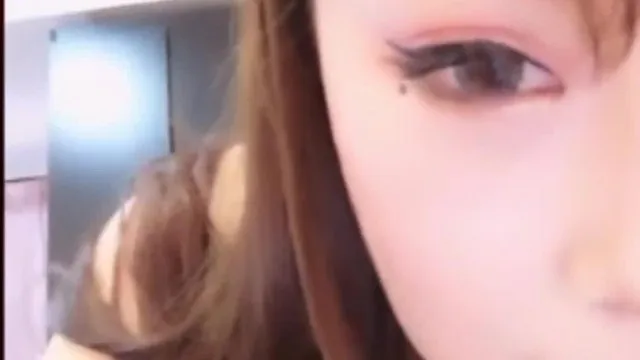網紅臉豐滿巨乳女孩情趣裝誘惑掰開逼逼給你看喜歡不要錯過