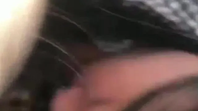 Je fais l'amour avec mon amant étudiant adoptif, je suis tellement timide que je ne le laisserai pas filmer