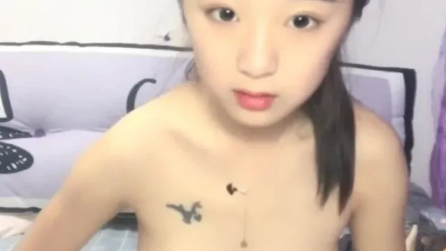 (小萝莉新人) 和炮友啪啪