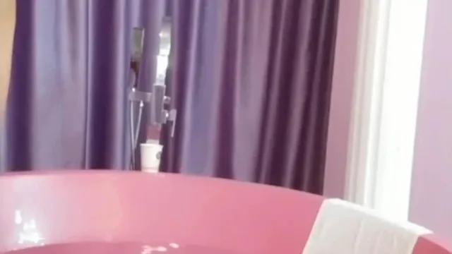美女主播自慰口交啪啪