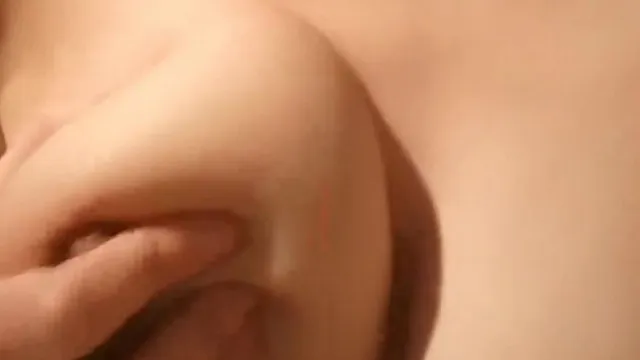 【超清专题】私人定制气质黑丝美女浴室跳蛋自慰高潮噴液
