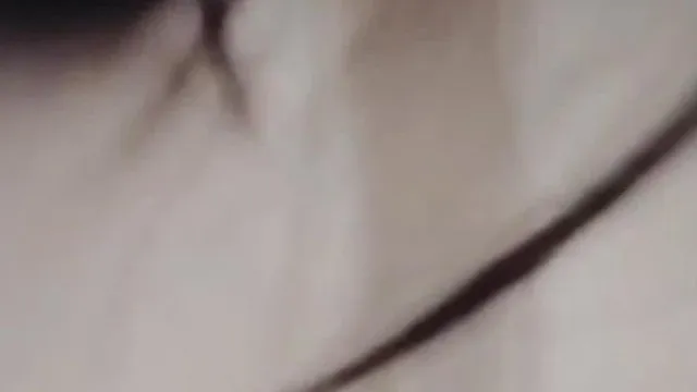 エッチな見た目のメガネっ娘2年生が大人のおもちゃを使って素直なお持ち帰り男子を誘惑して我慢できずにセックスしてザーメンごっくん。