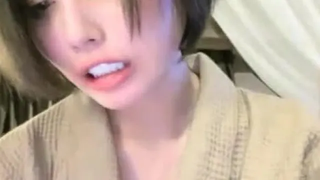 (日本女同蘭)美女们互相自慰 带假jb操女伴