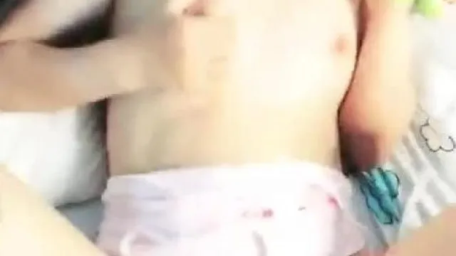 (极品少女)嫩逼妹妹和大哥哥