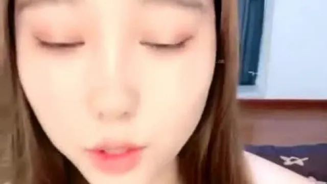 (正能量奈奈)美女直播洗澡大秀