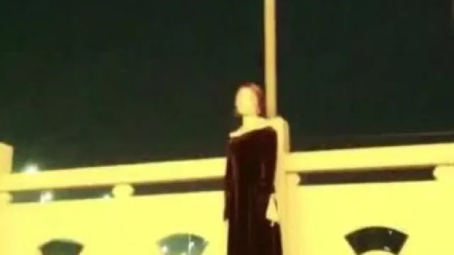 售楼小姐姐在公园户外啪啪