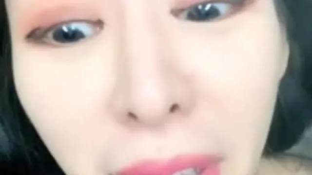 (北京小兮)紋身女激情全裸熱舞
