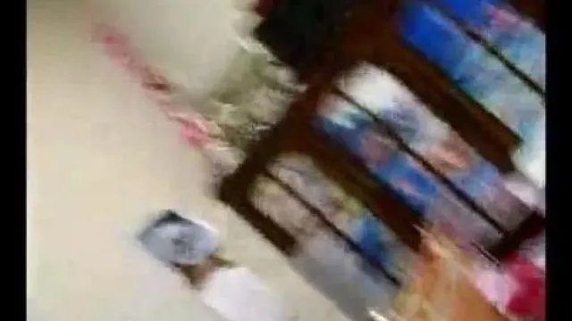 性欲超强的学生妹~和男友的自拍性爱视频流出~