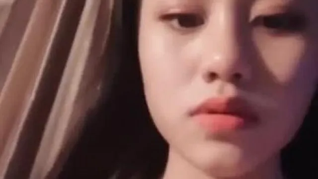 美乳妹子的激情~操一操累了就让你摸透透~