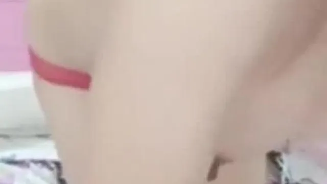 淫乱家庭 女儿娇喊：“我要喷了~我要流了！”