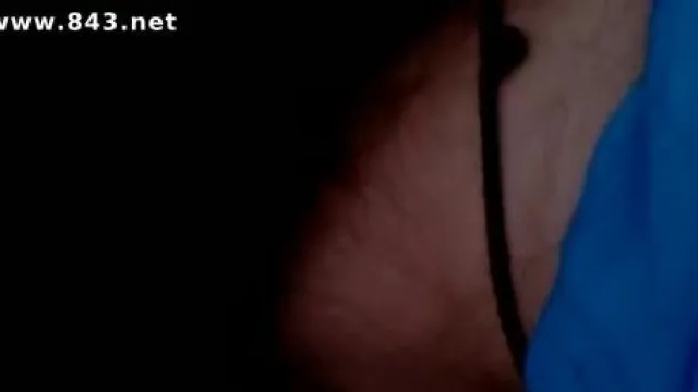 美乳学妹和男友大尺度吹吹视频流出~当我知道你们相爱~