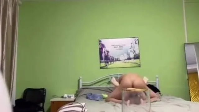 Любовь, любовь, откровенные фотографии утекли в сеть ~ Длинноволосая дама сказала, что еще не готова, и младший брат шаг за шагом вел ее, чтобы завершить забавный и страстный первый сексуальный опыт!