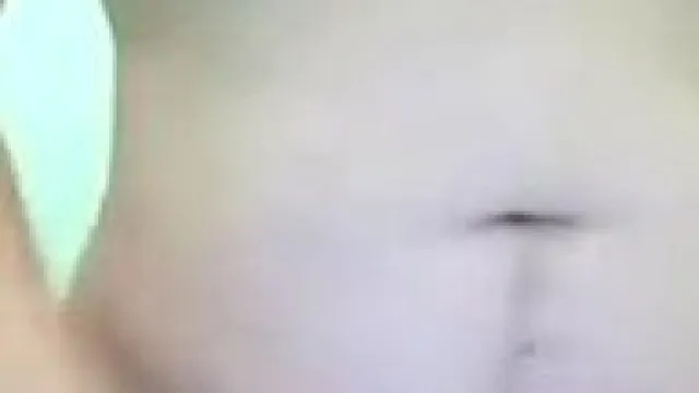姐姐在熟睡中，還是讓我摸到發情干到中出