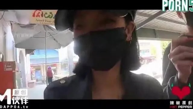 國產AV 辣椒原創 讓我幫你洗 玥可嵐
