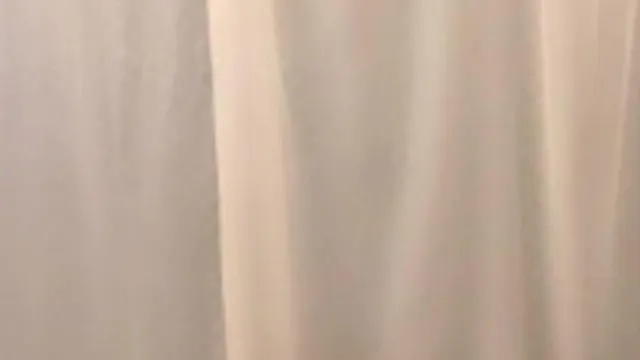 [Fuite d'une ancre chinoise] Une belle et mince fille vêtue d'une robe de mariée se masturbe rapidement puis utilise un vibromasseur pour JJ. Si vous aimez ça, ne le manquez pas.