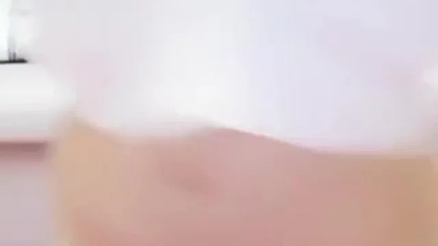 身材丰满巨乳网红脸自摸秀逼逼很粉嫩毛毛多呻吟诱惑