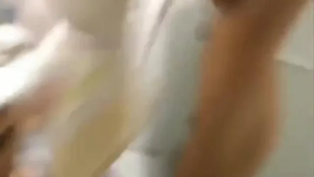 女神のような気質を持つセクシーで背の高い美人キャスターがファンのネチズンに1000元でセックスを求められ、一度セックスするために彼女の家に行きましたが、彼は美人がセックスするのを待ちました。シャワーを浴びて再び彼女を犯した。