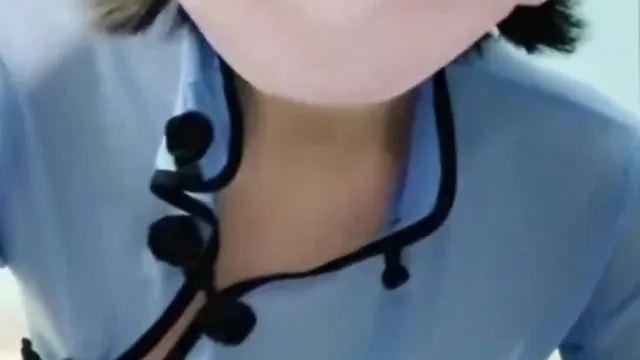 丰满身材短发巨乳少妇情趣装 白色丝袜沙发上自摸逼逼道具口交 很是诱惑喜欢不要错过