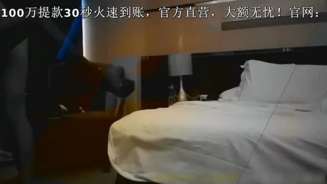 內褲哥_長身美巨乳