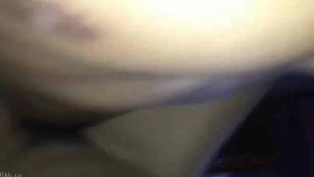 硬屌猛男宾馆大战人瘦奶大性感美女拿着手机边拍边干连搞了她2炮大奶子抖的厉害爱不释手