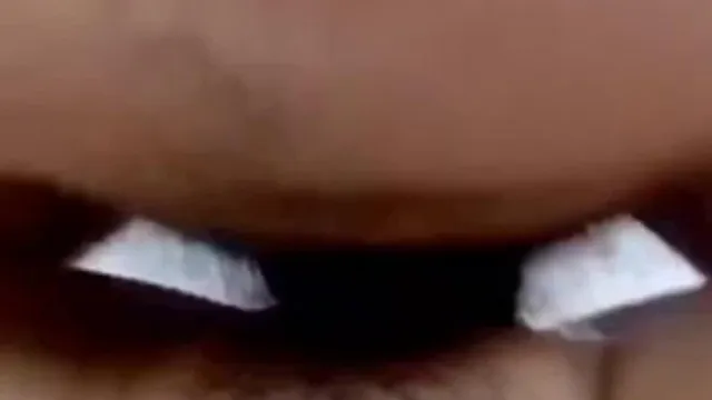Depois que o lindo âncora da internet Yan Baobao ficou famoso, foi exposta uma selfie de um homem rico que era um namorado pago em um hotel. Ela tem seios grandes e é linda. Ela grita ainda mais quando ele é fodido com tanta força. é absolutamente de primeira qualidade!